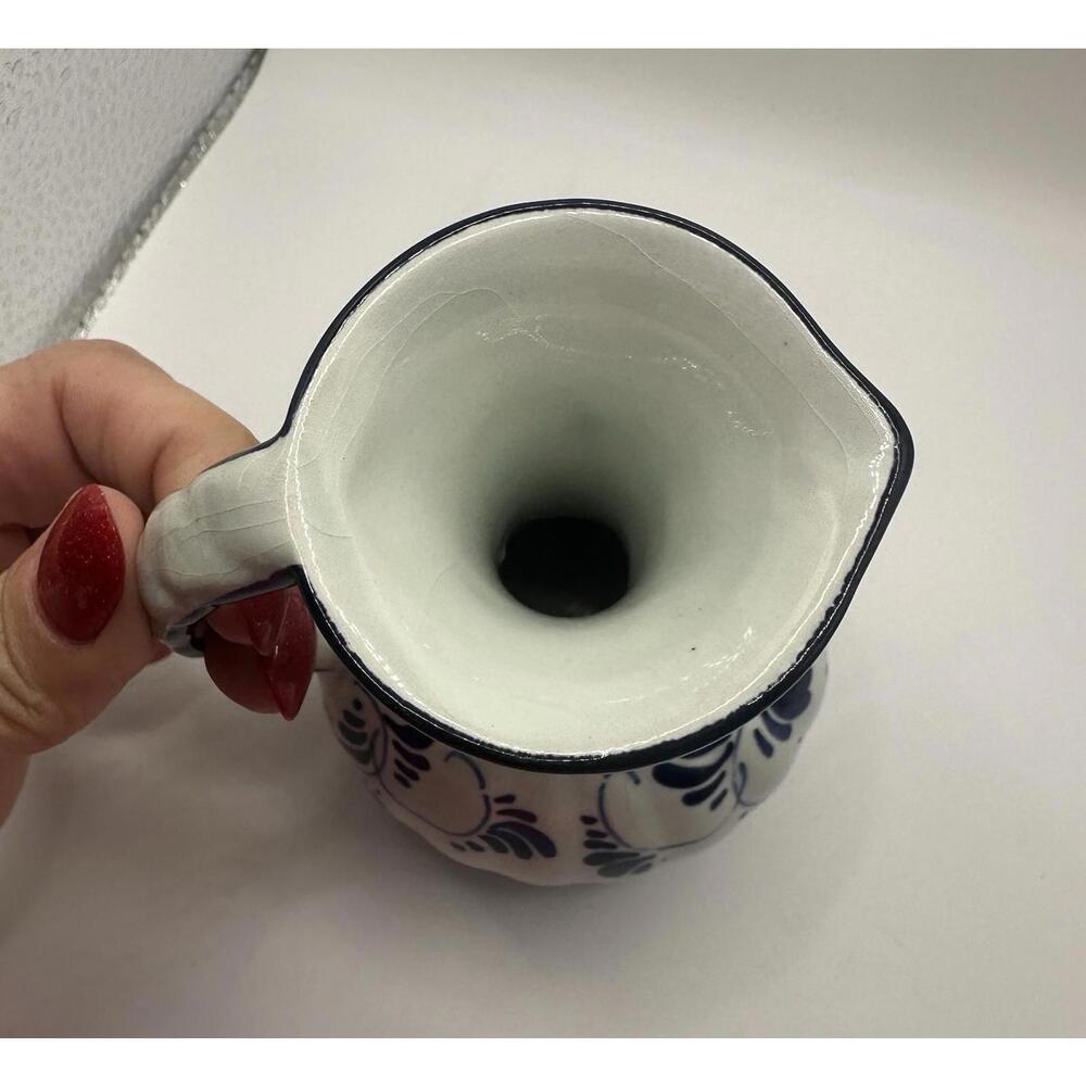 Vintage Delft Handpainted Holland Blue White 5.5” Pitcher Signed - Picture 3 of 6